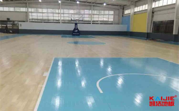 籃球場木地板特點